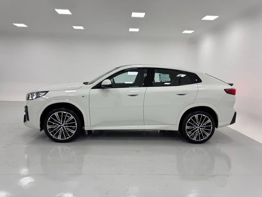 bmw x2 2.0 turbo gasolina xdrive20i m sport steptronic 4p automatico 2025