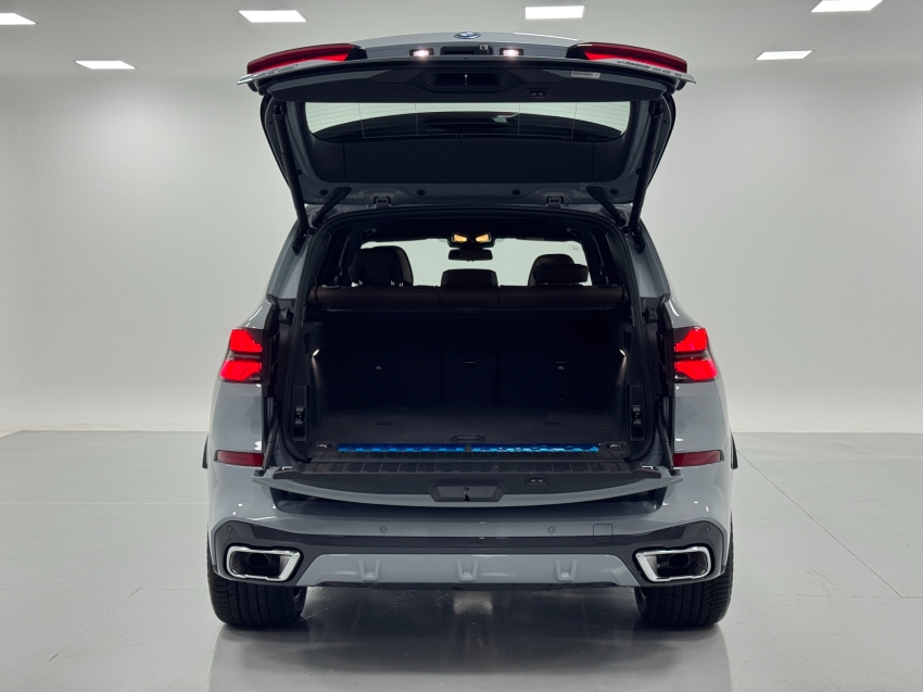 bmw x5 3.0 i6 turbo hibrido xdrive50e m sport automatico 4p 2025