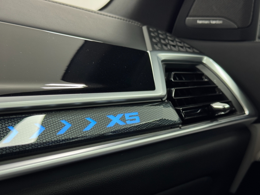 bmw x5 3.0 i6 turbo hibrido xdrive50e m sport automatico 4p 2025