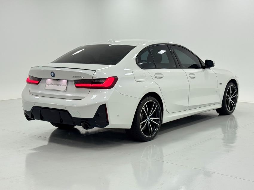 bmw 330e 2.0 16v turbo hibrido m sport automatico 4p 2024