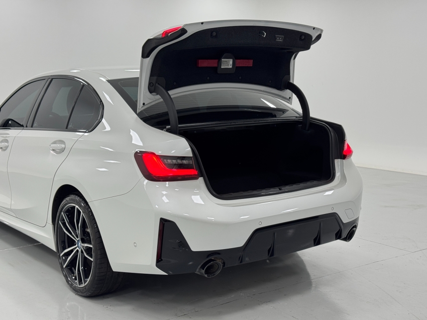 bmw 330e 2.0 16v turbo hibrido m sport automatico 4p 2024