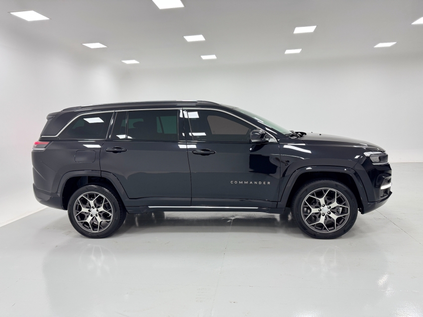 jeep commander 2.0 td380 turbo diesel overland at9 4p automatico 2022