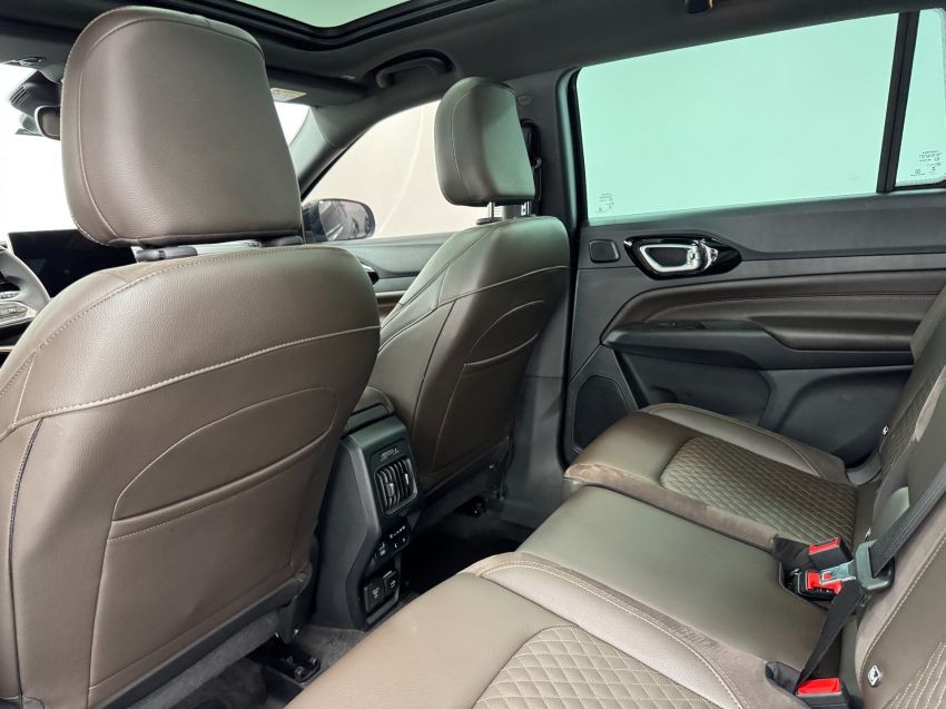 jeep commander 2.0 td380 turbo diesel overland at9 4p automatico 2022