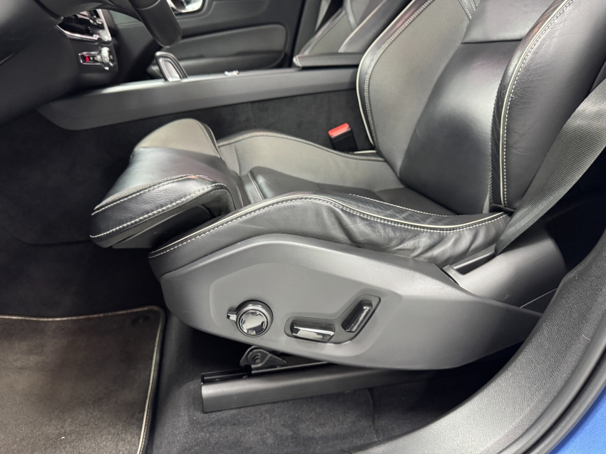 volvo xc60 2.0 t8 hybrid r-design awd geartronic hibrido 4p automatico 2020