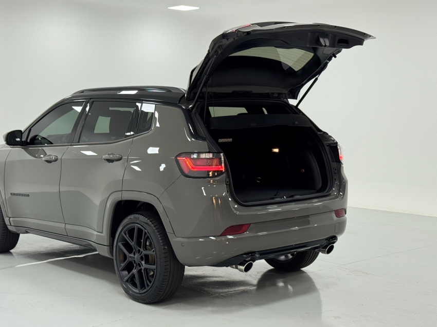 jeep compass 2.0 hurricane 4 turbo gasolina overland at9 4p automatico 2025