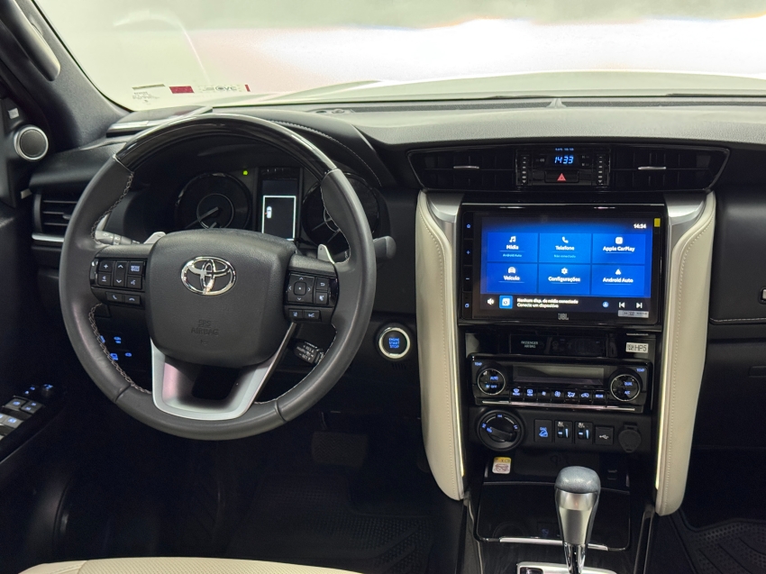 toyota hilux sw4 2.8 d-4d turbo diesel diamond 7l 4x4 automatico 4p 2024