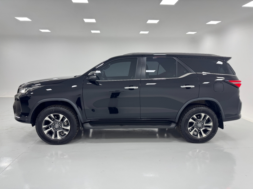 toyota hilux sw4 2.8 d-4d turbo diesel diamond 7l 4x4 automatico 4p 2024
