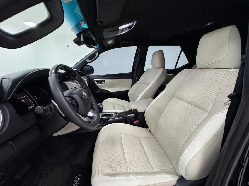 toyota hilux sw4 2.8 d-4d turbo diesel diamond 7l 4x4 automatico 4p 2024