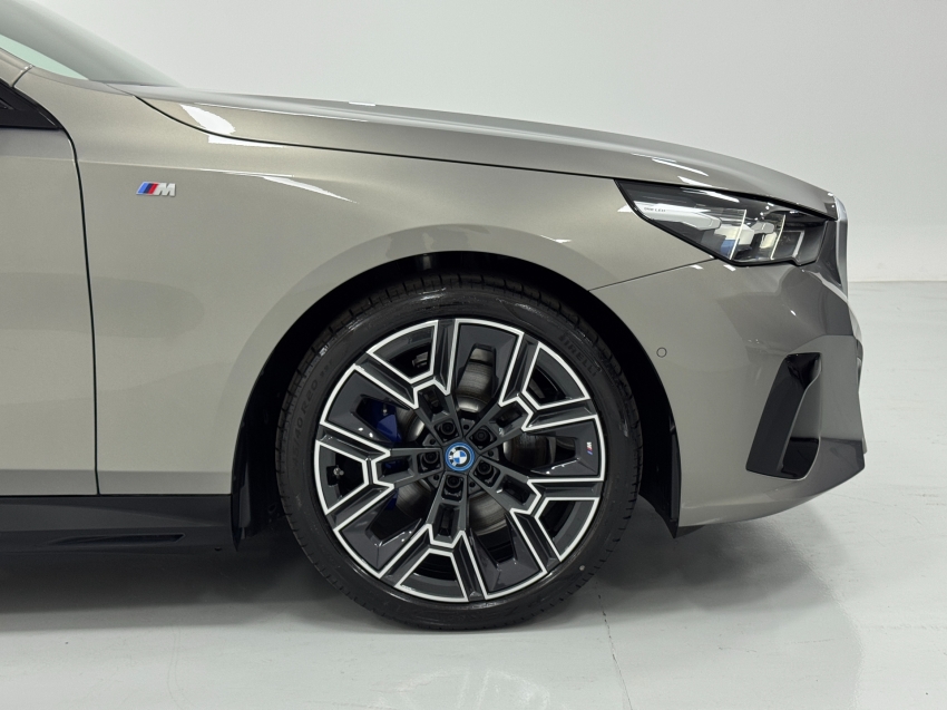 bmw 530e 2.0 twinpower phev m sport automatico hibrido 4p 2026