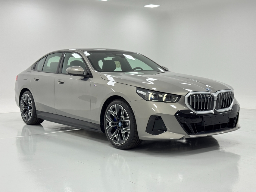 bmw 530e 2.0 twinpower phev m sport automatico hibrido 4p 2026