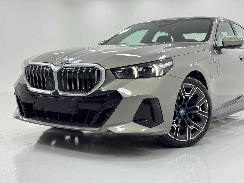 bmw 530e 2.0 twinpower phev m sport automatico hibrido 4p 2026