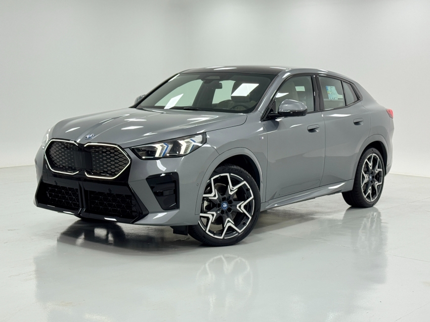 bmw ix2 64,8 kw eletrico xdrive30 m sport 3.0 4p automatico 2025