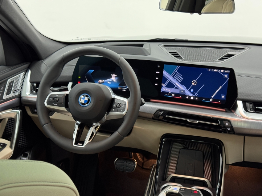 bmw ix2 64,8 kw eletrico xdrive30 m sport 3.0 4p automatico 2025