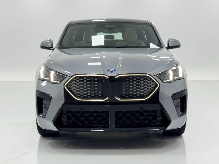 bmw ix2 64,8 kw eletrico xdrive30 m sport 3.0 4p automatico 2025