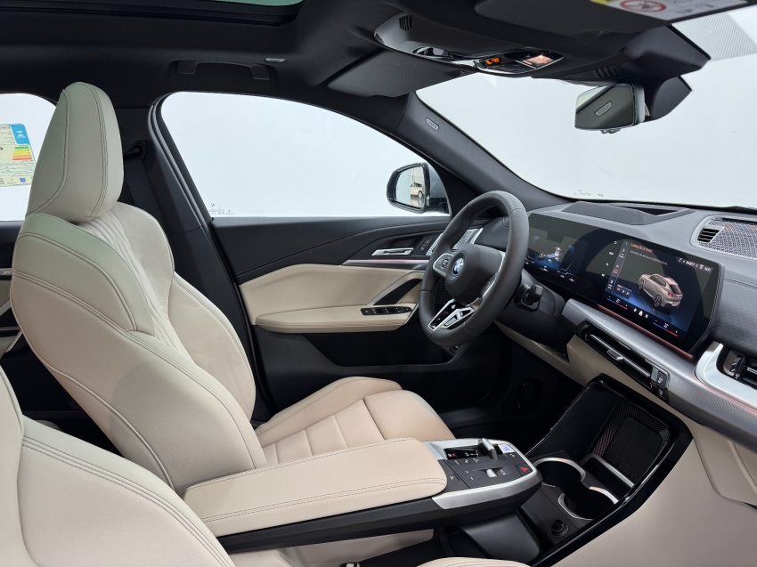 bmw ix2 64,8 kw eletrico xdrive30 m sport 3.0 4p automatico 2025