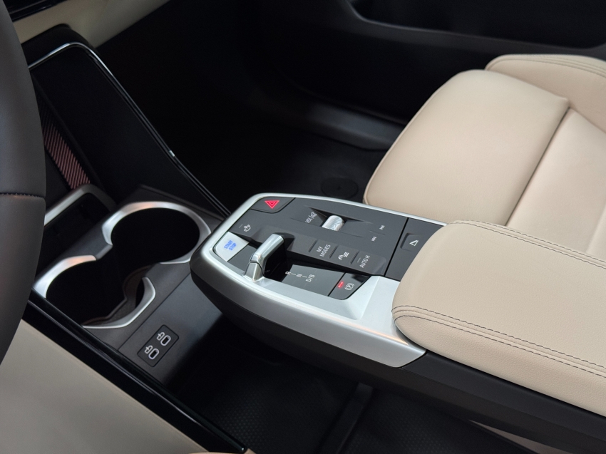 bmw ix2 64,8 kw eletrico xdrive30 m sport 3.0 4p automatico 2025