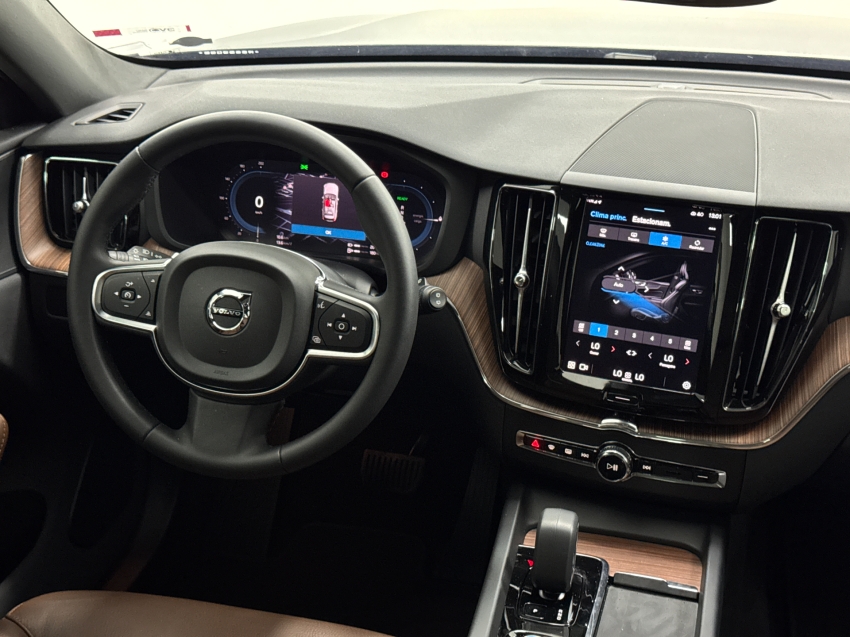 volvo xc60 2.0 t8 recharge plus awd geartronic hibrido 4p automatico 2024