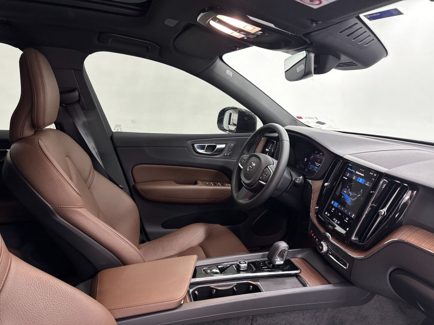 volvo xc60 2.0 t8 recharge plus awd geartronic hibrido 4p automatico 2024