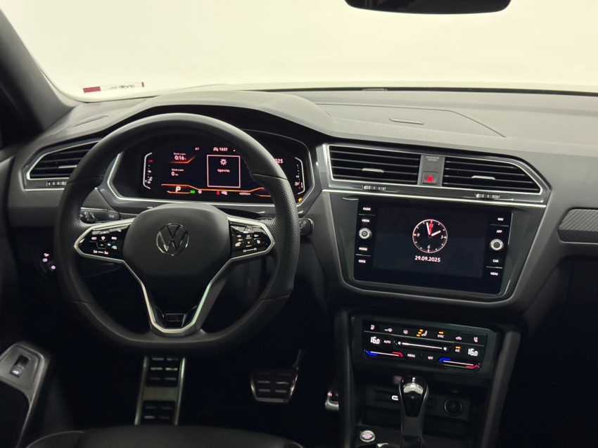 volkswagen tiguan 2.0 300 tsi gasolina allspace r-line automatico 4p 2024