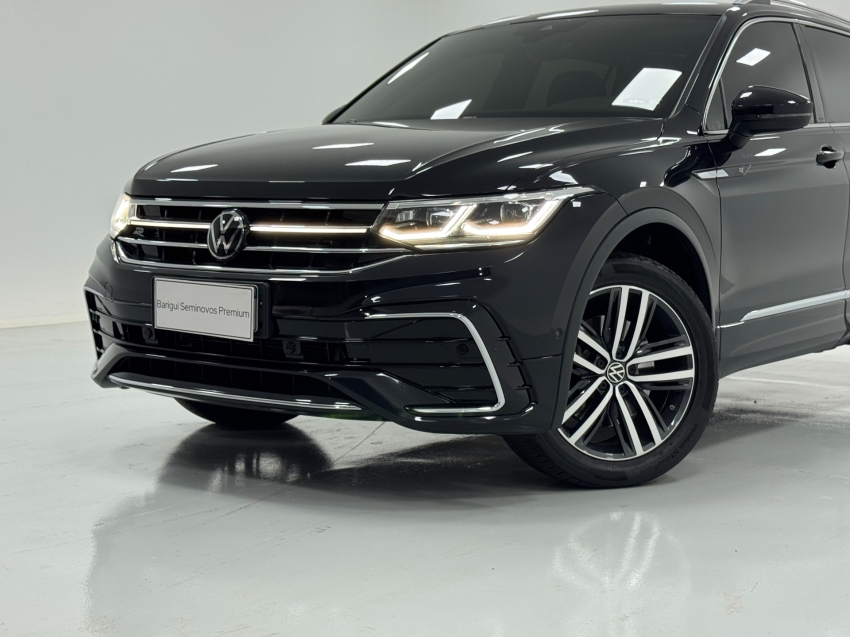 volkswagen tiguan 2.0 300 tsi gasolina allspace r-line automatico 4p 2024