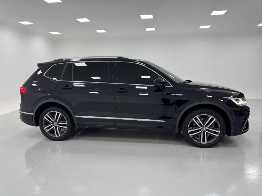 volkswagen tiguan 2.0 300 tsi gasolina allspace r-line automatico 4p 2024