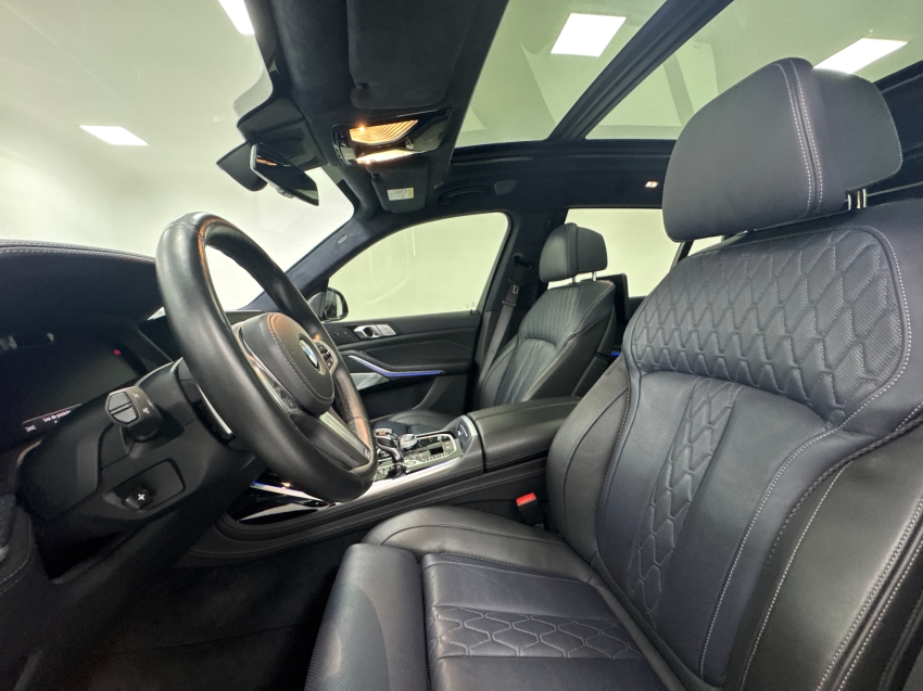 bmw x7 4.4 v8 gasolina m50i dark shadow edition steptronic 3.0 4p automatico 2021