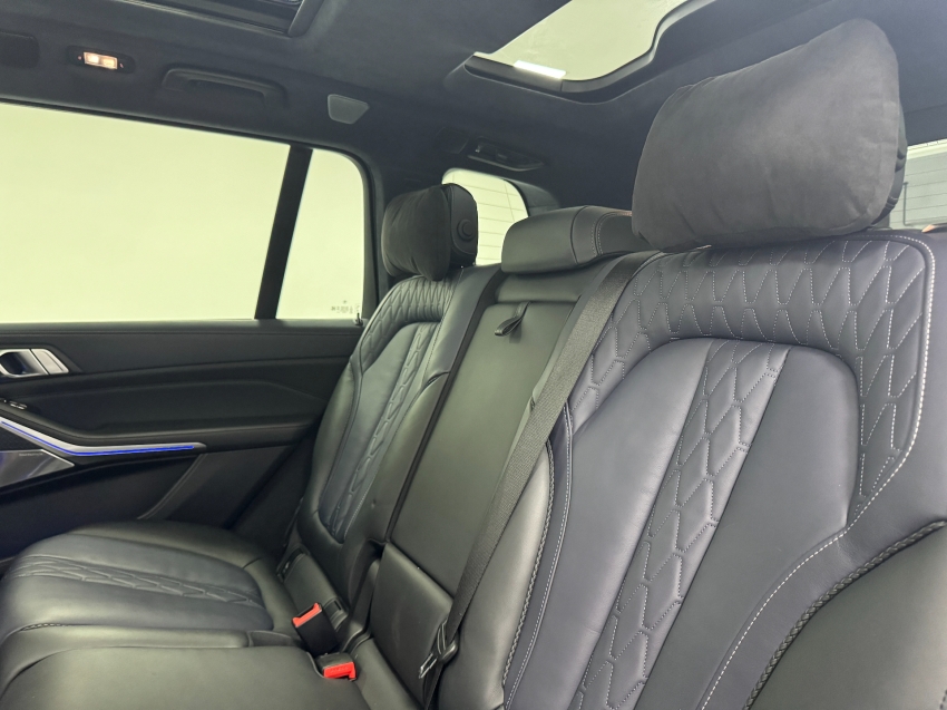 bmw x7 4.4 v8 gasolina m50i dark shadow edition steptronic 3.0 4p automatico 2021