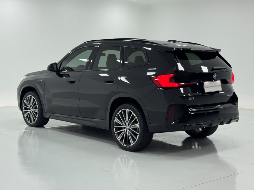 bmw x1 2.0 16v turbo gasolina sdrive20i m sport steptronic 4p automatico 2025