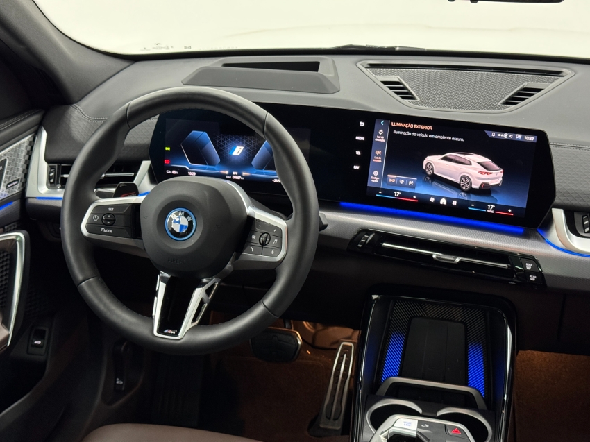 bmw ix2 64,8 kw eletrico xdrive30 m sport 2.0 4p automatico 2025