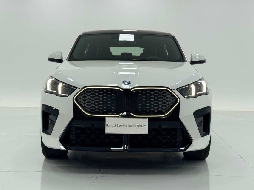 bmw ix2 64,8 kw eletrico xdrive30 m sport 2.0 4p automatico 2025