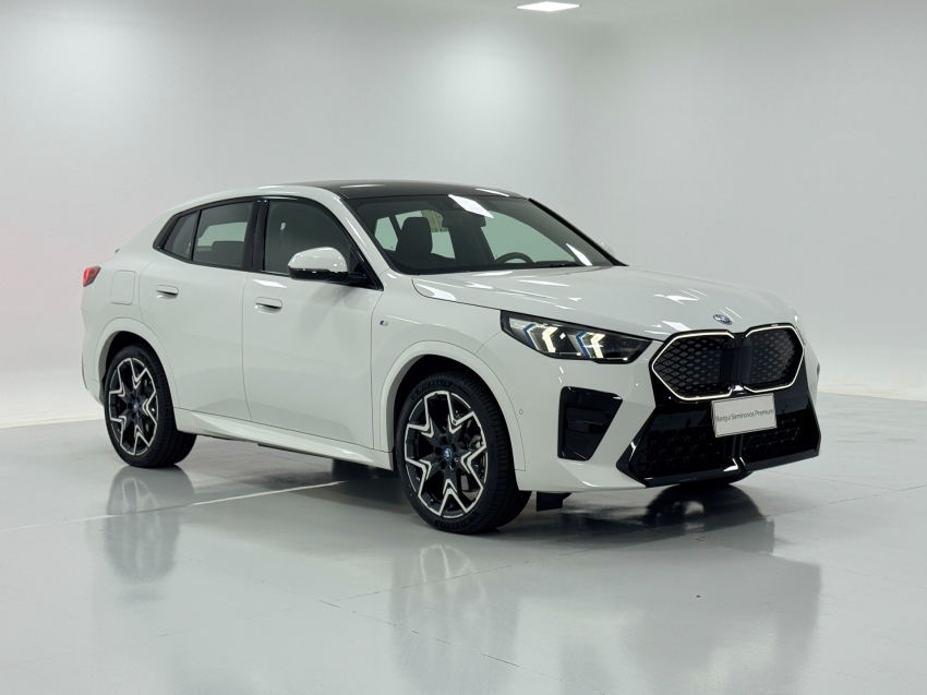 bmw ix2 64,8 kw eletrico xdrive30 m sport 2.0 4p automatico 2025