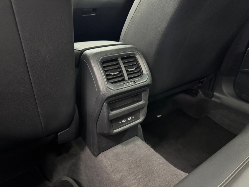 volkswagen taos 1.4 250 tsi total flex highline automatico 4p 202417