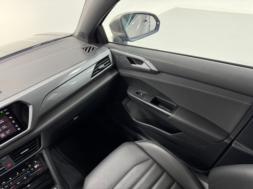 volkswagen taos 1.4 250 tsi total flex highline automatico 4p 202417