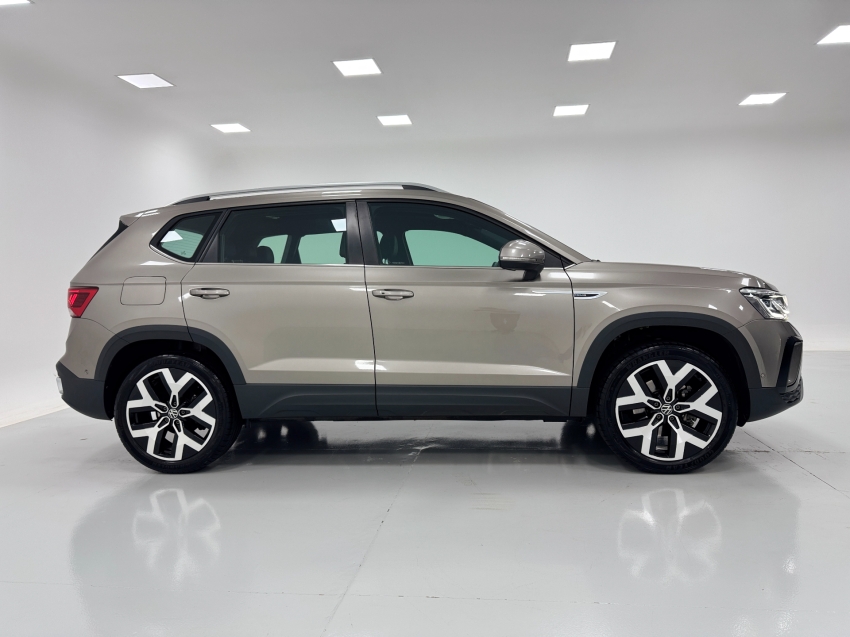 volkswagen taos 1.4 250 tsi total flex highline automatico 4p 20246