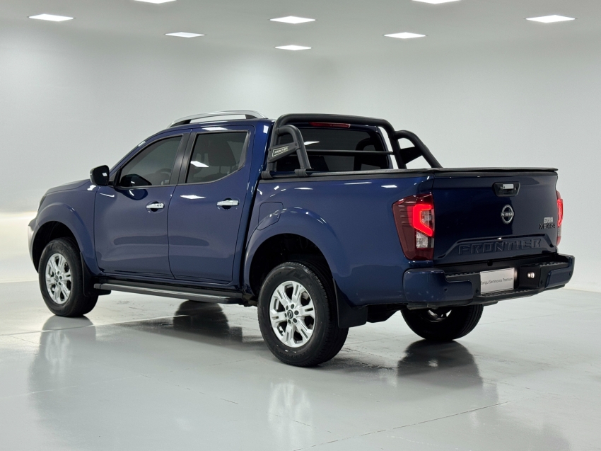 nissan frontier 2.3 16v turbo diesel xe cd 4x4 automatico 2.4 4p 20243