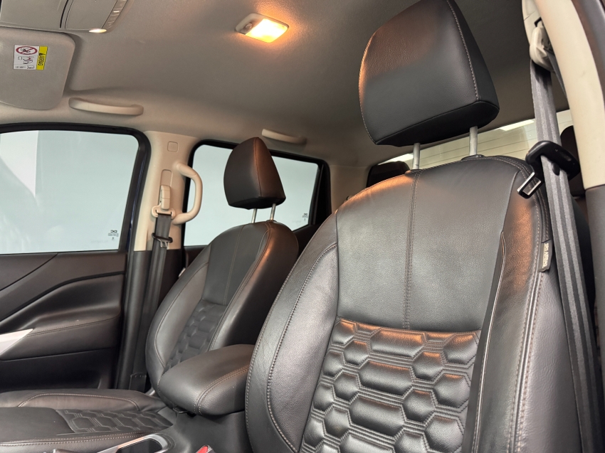 nissan frontier 2.3 16v turbo diesel xe cd 4x4 automatico 2.4 4p 202419