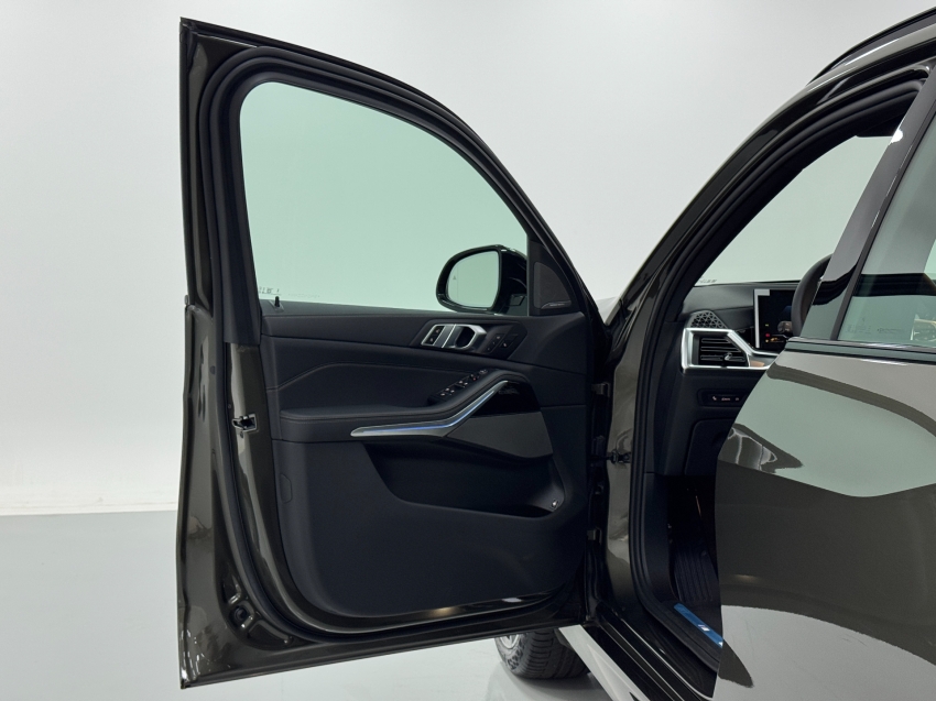 bmw x5 3.0 i6 turbo hibrido xdrive50e m sport automatico 4p 202511