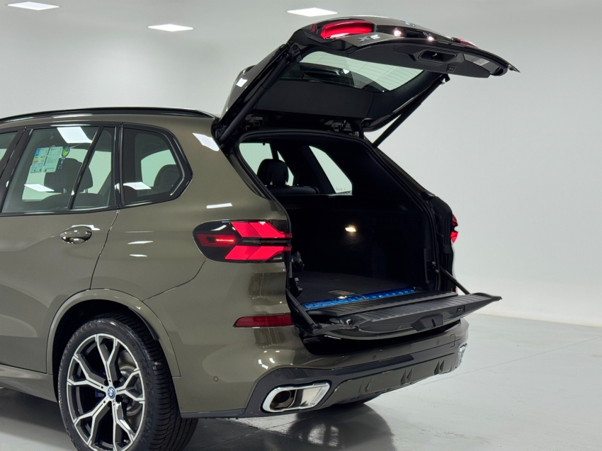 bmw x5 3.0 i6 turbo hibrido xdrive50e m sport automatico 4p 202510