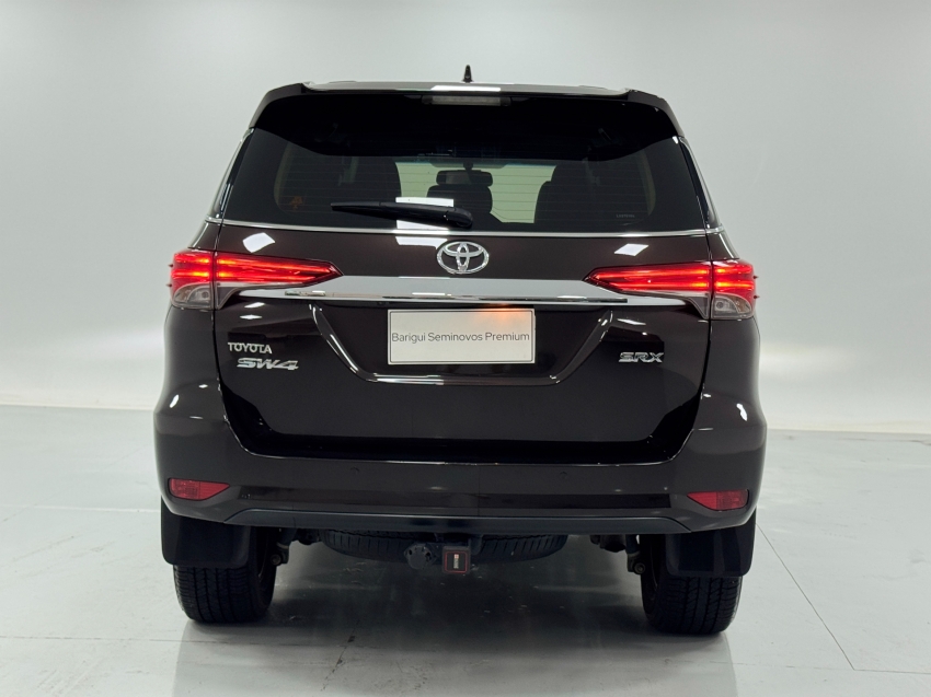 toyota hilux sw4 2.8 sr 4x4 16v turbo intercooler diesel 4p automatico 20204