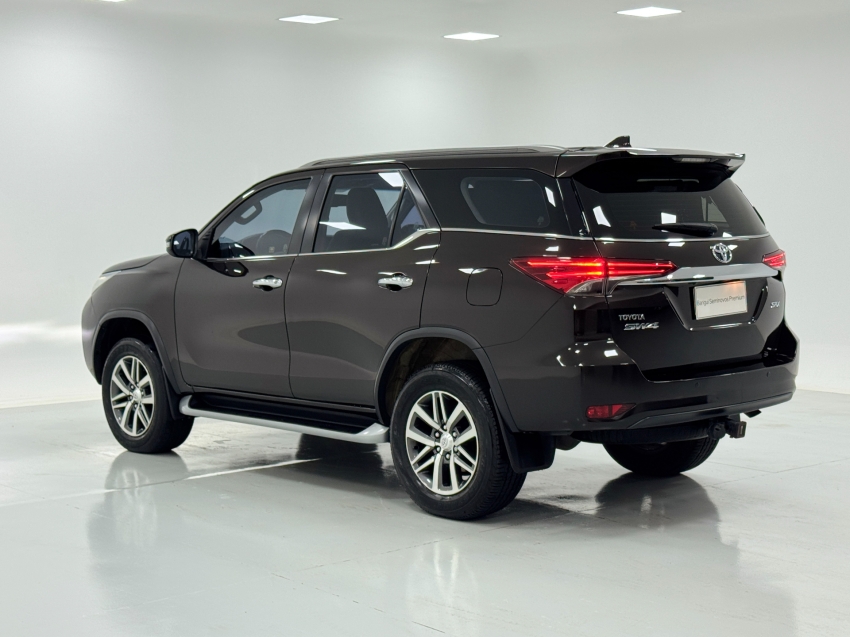 toyota hilux sw4 2.8 sr 4x4 16v turbo intercooler diesel 4p automatico 20203