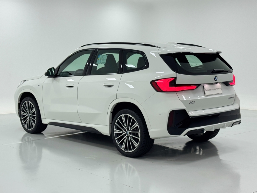 bmw x1 2.0 16v turbo gasolina sdrive20i m sport steptronic 4p automatico 20263