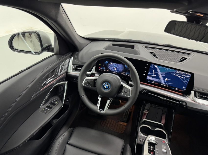 bmw ix1 eletrico xdrive30 m sport 3.0 4p automatico 202612