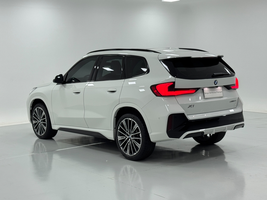 bmw x1 2.0 16v turbo gasolina sdrive20i m sport steptronic 4p automatico 20263