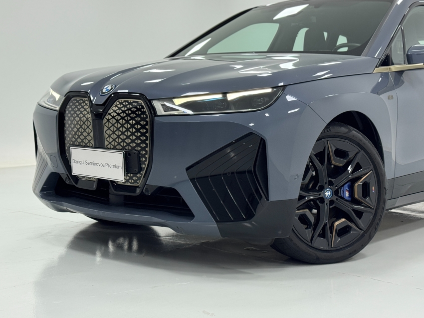 bmw ix eletrico m60 3.0 4p automatico 20239