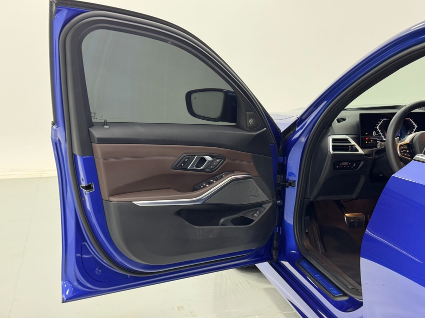 bmw 320i 2.0 16v turbo flex m sport automatico 4p 202610