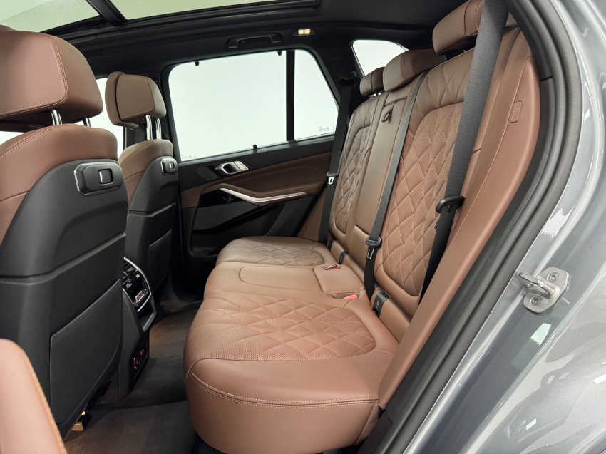 bmw x5 3.0 i6 turbo hibrido xdrive50e m sport automatico 4p 202522