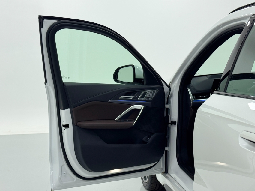 bmw ix1 eletrico xdrive30 m sport 3.0 4p automatico 202610