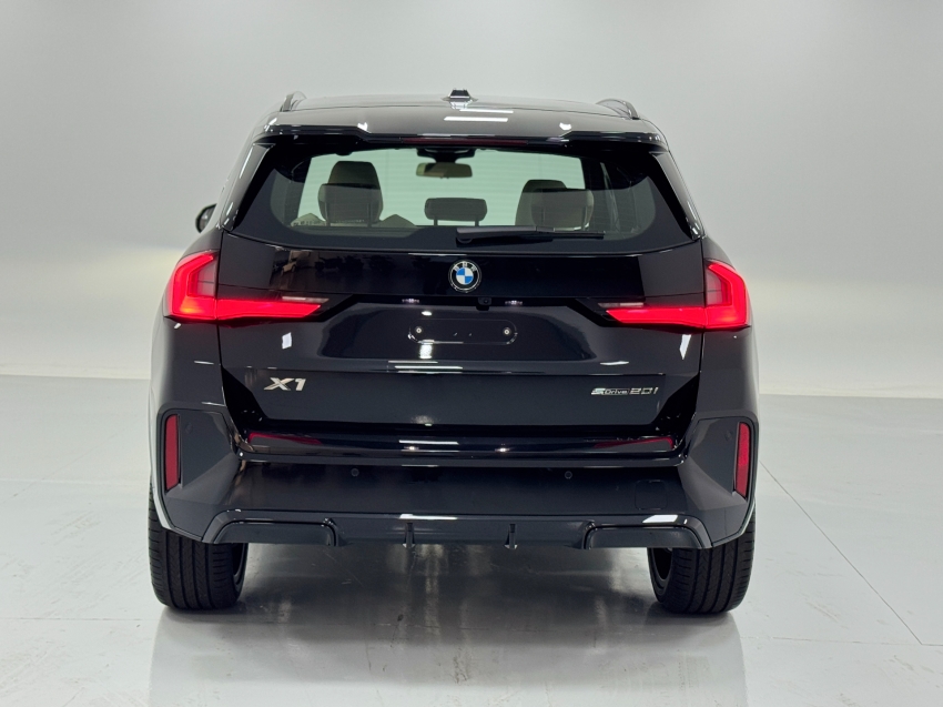 bmw x1 2.0 16v turbo gasolina sdrive20i m sport steptronic 4p automatico 20263