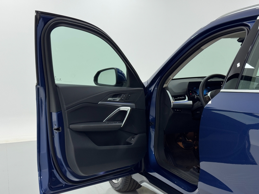 bmw x1 2.0 16v turbo gasolina sdrive20i x-line steptronic 4p automatico 202610