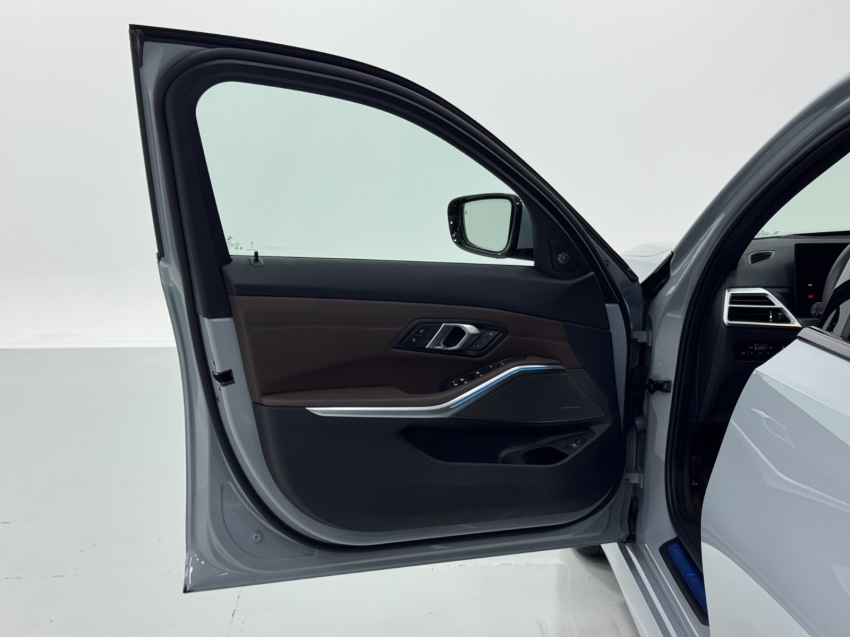 bmw 320i 2.0 16v turbo flex m sport automatico 4p 202611